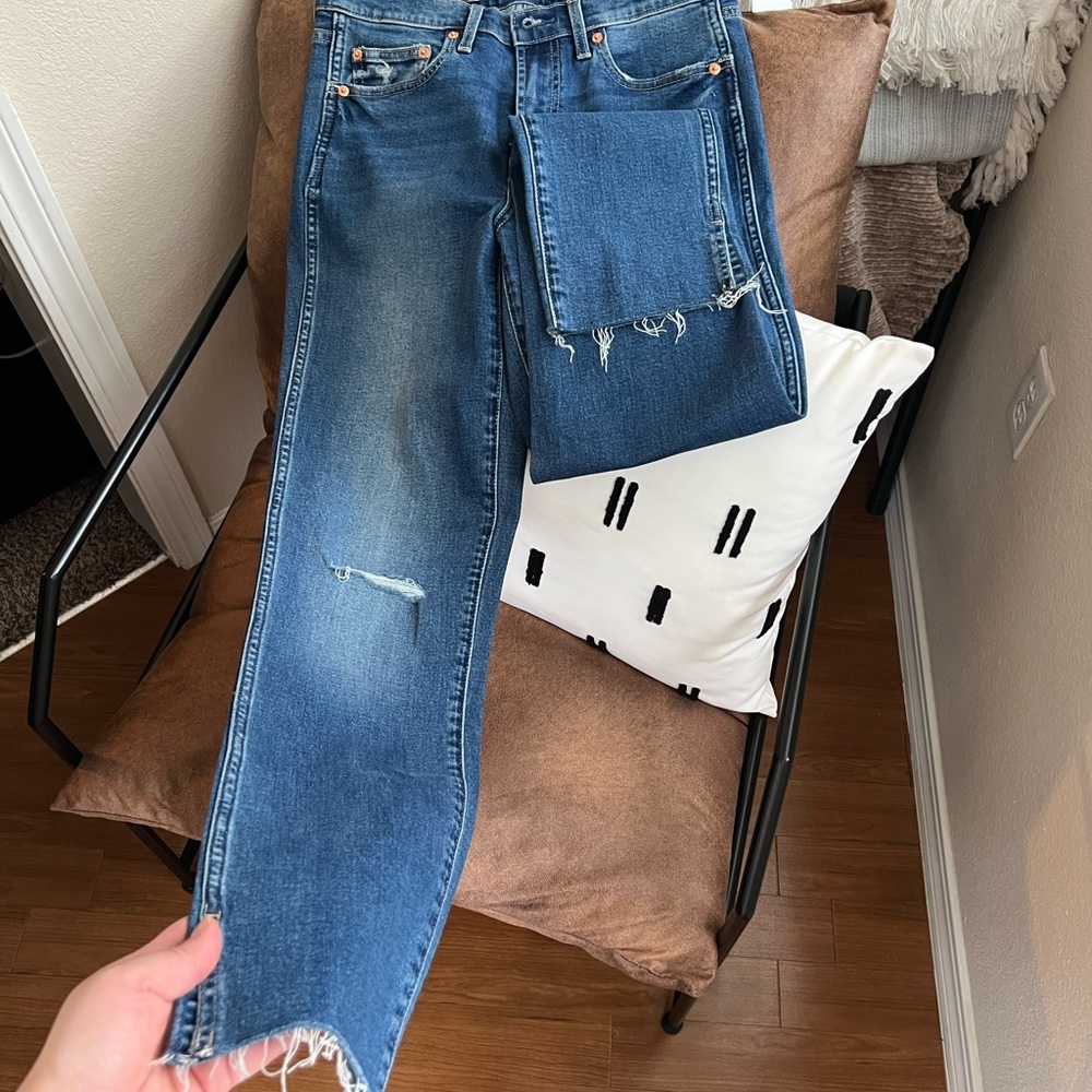 NEW w/ tags- Gap Size 8T